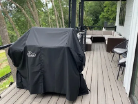 Over 3600 sqft house in gorgeous Decorah, Iowa!! Hotels in Winneshiek County