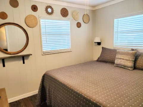 PETS STAY FREE Camp St. Cabanas on Lake Dora Unit 2