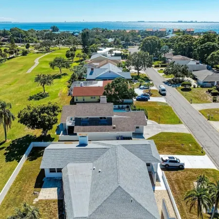 {On IMG Golf Course! WAFFLE BAR/Pool/GameRoom/Beach Gear++