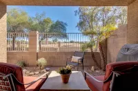 Quiet, Gated Community in NE Mesa, central Arizona with Heated Pool and Spa Hotel in zona Commemorative Air Force Museum