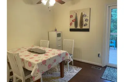 Comfy Vacation Retreat Mill House Museum 주변 호텔