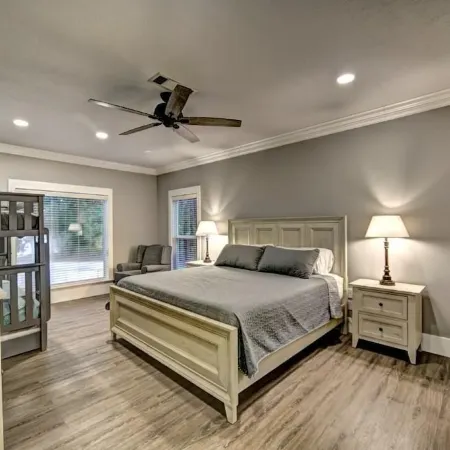 Charming 4-bedroom, 3 Bath Lake House on Toledo Bend Lake
