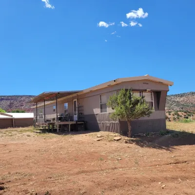 2 bedroom home surrounded by beautiful mountains!