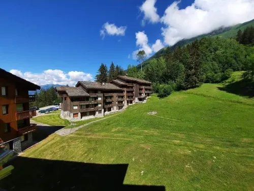 Le Cocon de la Marmotte Studio 4 Pers Chambre au Pied des Pistes et Coin Nature Hotels in Savoie