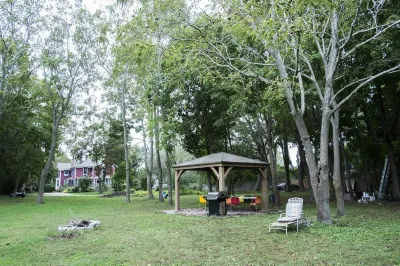 Gorgeous Historical 6 bdrm House close to vineyards and breweries, Hotels near Horton Point Lighthouse Nautical Museum