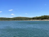 Perfect for family getaway or a fishermen retreat! Hotels in Marion County