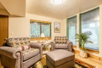 MT HOOD CABIN! Remodeled, 2500 sq ft, Sleeps 12! - 4-Star