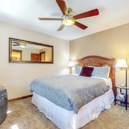 Best Deal in PC! - 2 Blks to PC Mtn Resort-4 Blks to Main Street- Hot Tub!