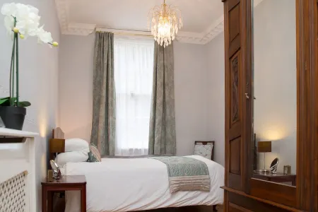 The Grange Manor House, Norfolk - perfect for large family gatherings.