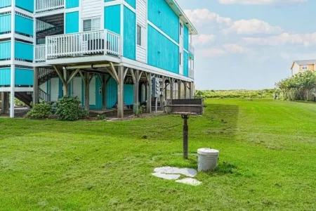 Whale Yeah! Ocean Views and Private Beach Access