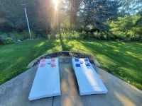 Nautical Splash Pad, Spacious Home, Private Pool & Cedar Hot Tub.