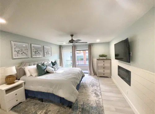 REMODELED 3 BEDROOM 2.5 BA. HOME ACROSS FROM PRIVATE BEACH OR WALK TO DOG BEACH!