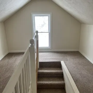 3 Bed, 2 Bath Cozy Home Across from Zoo in the Heart of Baraboo.