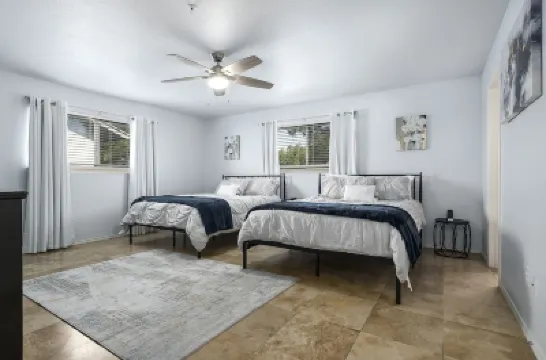 River Condo Near Gruene • Balcony • Hot Tubs Hotels near Landa Park