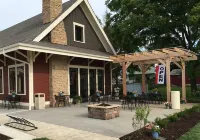 Beautiful walkout lakefront property - Location, Location, Location!!! Hotels in Fairmont