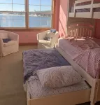 Gorgeous newer home on Newton Lake/Crystal Lake near Elk mountain ski resort.