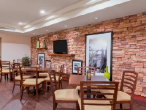 聖迭戈聖馬科斯希爾頓歡朋酒店 聖馬可斯酒店