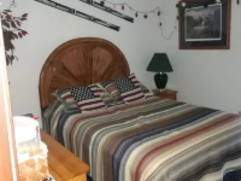 Walk to Dolly Sods, Enjoy Mountain Views + Gas Fireplace & Jacuzzi Tub! 3rd Fl. 塔克縣酒店