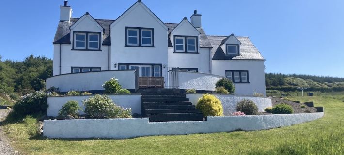 Luxury Cottage in a Scottish Coastal location with view over rolling countryside Hotels in Stranraer
