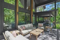 Luxury Vacation Home Right on the Nantahala River in Bryson City NC