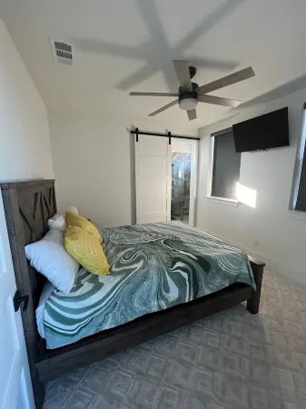 POSSUM KINGDOM LODGE: AMAZING LUXURY HOME --- HELL' S GATE