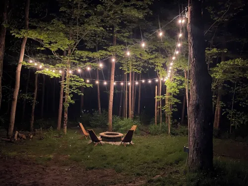 Glamp in this Cozy Tiny A-Frame Cabin: Electricity, Heating, AC, Wi-Fi & Hot Tub Hotels in Dreher Township