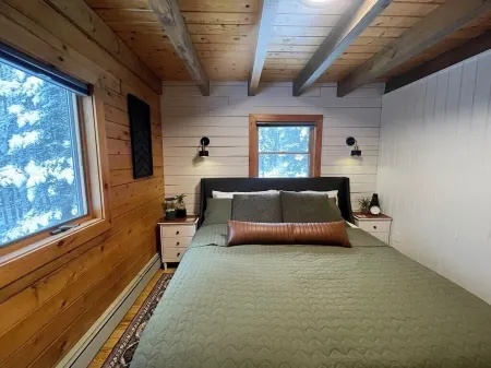 Minutes to Moosehead Lake, ATV Trails from driveway, Hiking, Mountain Biking