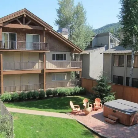 Sun Valley/Ketchum-Location, Hot Tub, Pet Friendly, Walk to Ski and Downtown