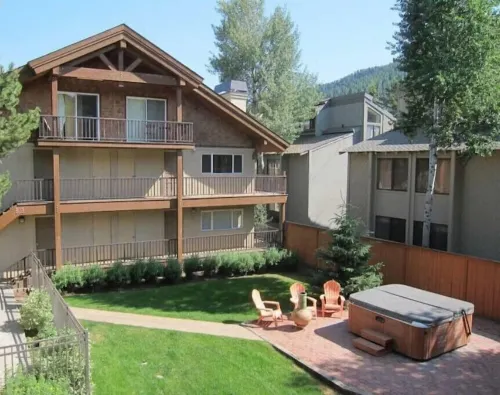 Sun Valley/Ketchum-Location, Hot Tub, Pet Friendly, Walk to Ski and Downtown Hotels in Ketchum