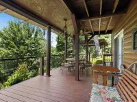 Pet and Family Friendly Luxury Cabin with Hot Tub and Mountain Views Hotels in Yancey County
