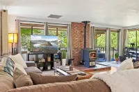 The Shady Knoll - Peace & Quiet near the Rogue River!