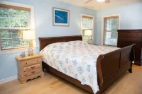🏡Central Nags Head⛱ Walk to the Beach or Sound🐕‍🦺Dog Friendly🐶Fenced In Yard 서프사이드 플라자 주변 호텔