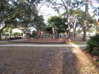 2 bed/2 Ba Venice Island Villa - Walk to Beach & Historic Downtown Venice!