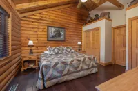 "Fox Trail" Luxury cabin at Branson Woods Resort