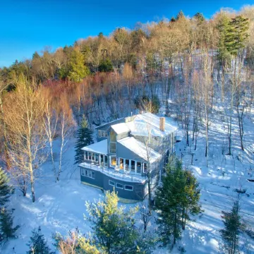 Spectacular Stowe Home for Fun Family Vacations! Eco friendly/ EV Charging!