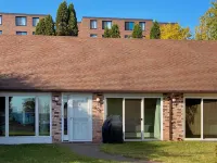 Agate Bay Cottage 2 Bed 2 Bath. Watch the ore boats in comfort. Hotels in Two Harbors