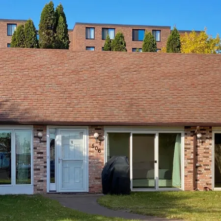 Agate Bay Cottage 2 Bed 2 Bath. Watch the ore boats in comfort.