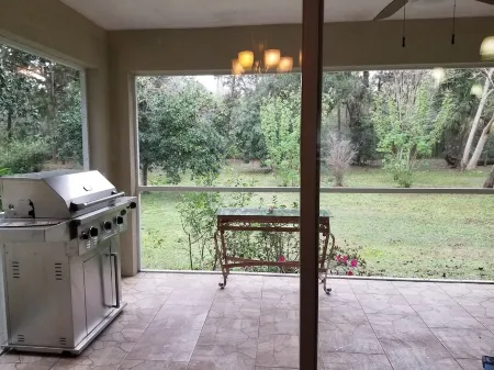 Custom home great local, boat parking,  near dock, food, scalloping,  Manatee.