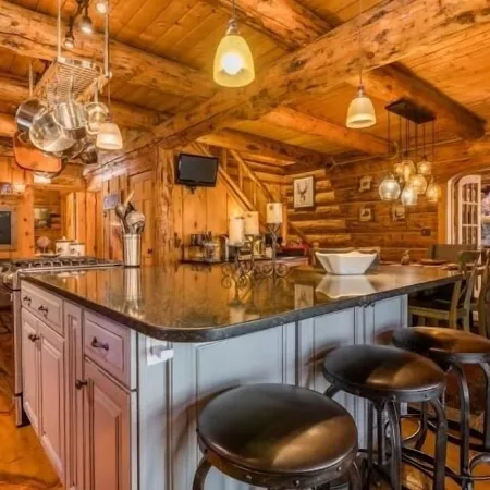 Kresge Luxurious Grand Cabin at Stratton and Bromley Mountains.