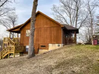 Whole House on a Quiet Cove, Lake of the Ozarks, Family Owned and Operated.