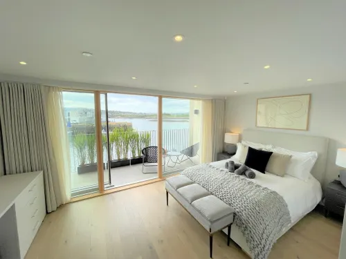 Luxury Waterfront Townhouse Hotels in Hayle