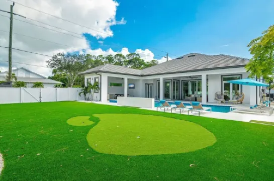 Blue Diamond Beach Home