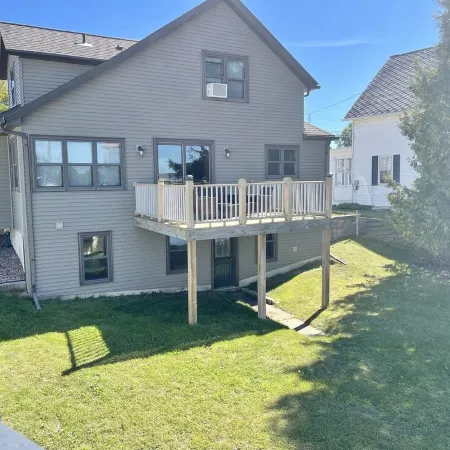 East River Retreat, WATERFRONT🛶+ Fire Pit🔥Pet friendly 🐾