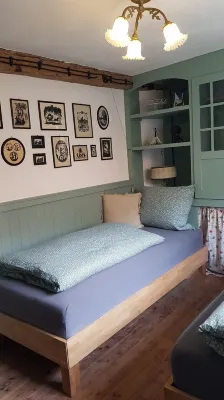 Romantic studio in renovated half-timbered house from 1706, with courtyard and garden Hotels near Alt-Bodman