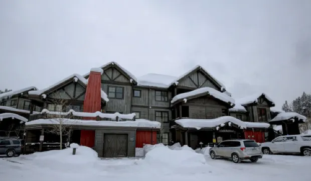 Copper Mountain -Spacious 1st Flr 2&2 near ski school/rentals,lift, hot tub