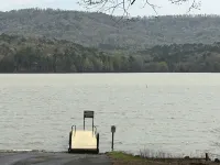 COZY PRIVATE COTTAGE CLOSE TO THE LAKE