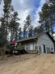 Mountain retreat with close proximity to lake and town square Hotels near Upper Goldwater Lake parking