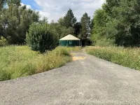 Private yurt perfect for your Magic Valley stay.
