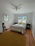 Come Stay at This Darling Cozy Cottage Right on the Creek.