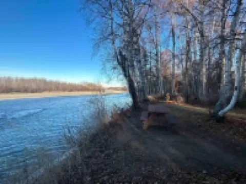 Eye of Denali: Denali View/River Front